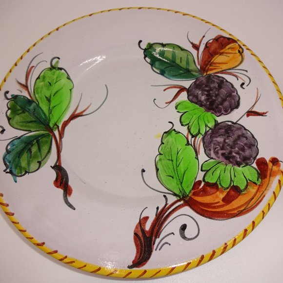 4 Vintage Italian Plates 7" Fruit Berries Grey Yellow Set MBD Italy - Picture 2 of 7